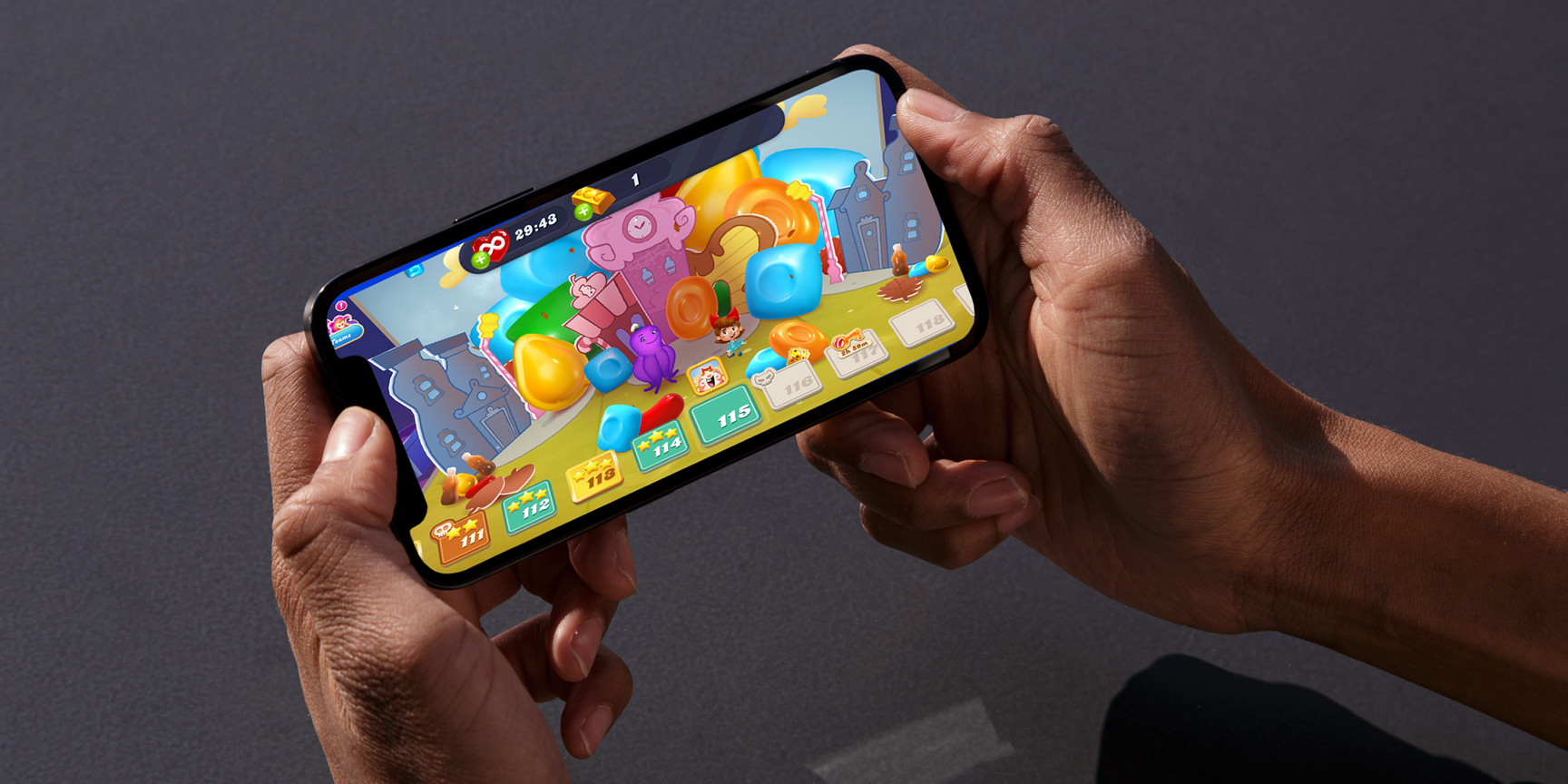 Candy Crush Soda Saga running on a phone